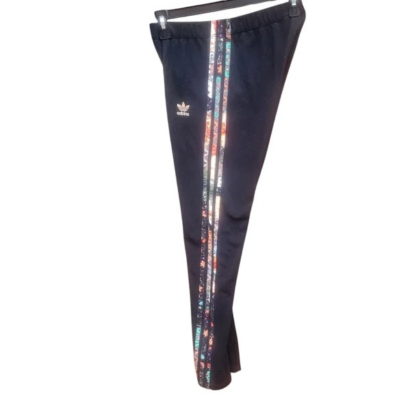 Adidas Originals x Farm Rio Jardim Agharta Firebird Track Jacket Size Medium - Picture 9 of 16